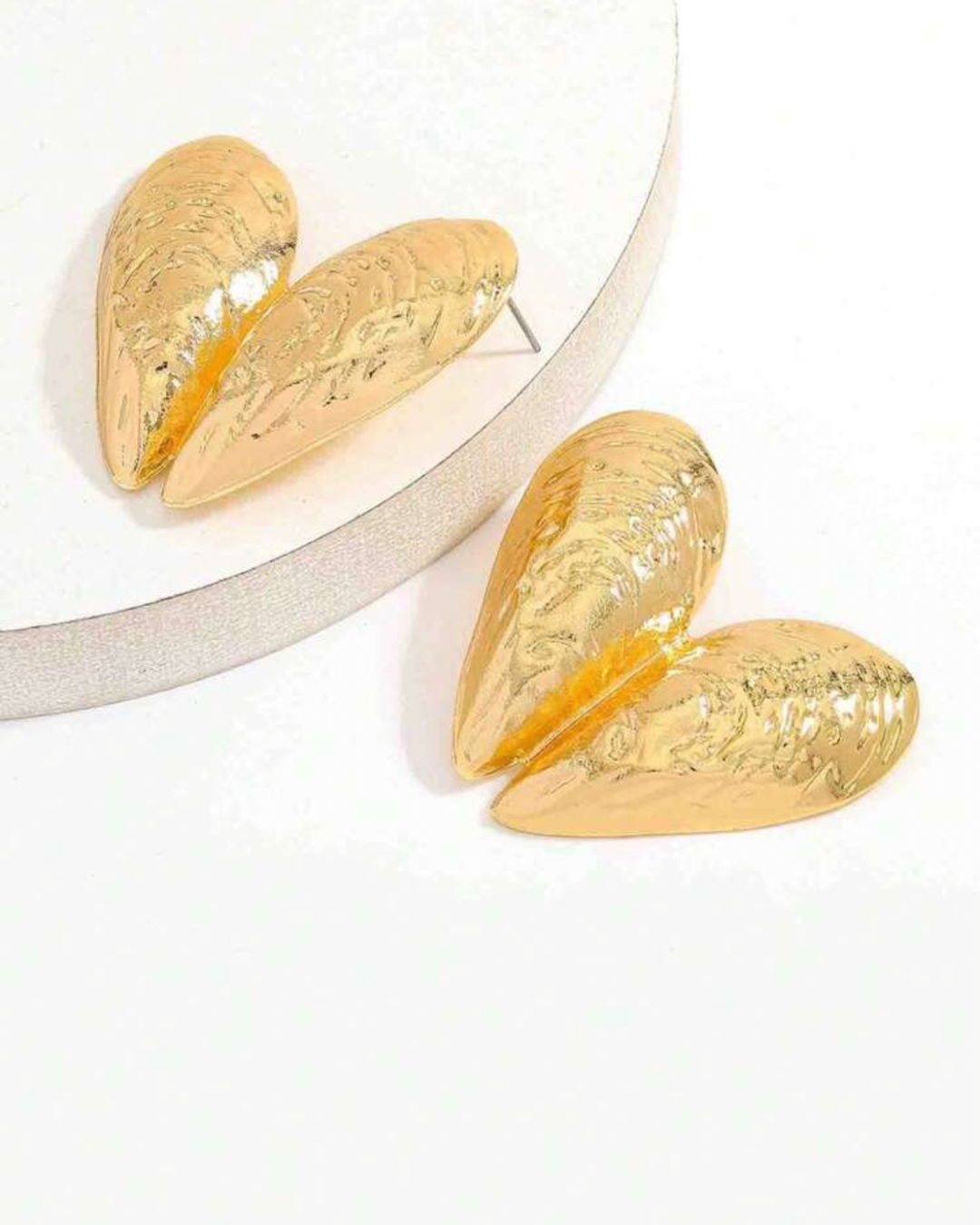 Coquille earrings