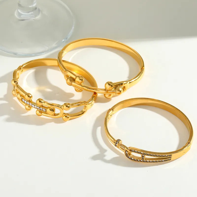 Chloé bracelets