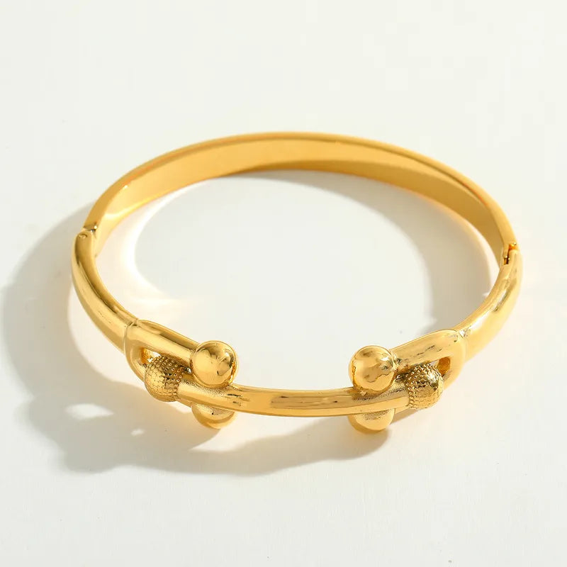 Chloé bracelets