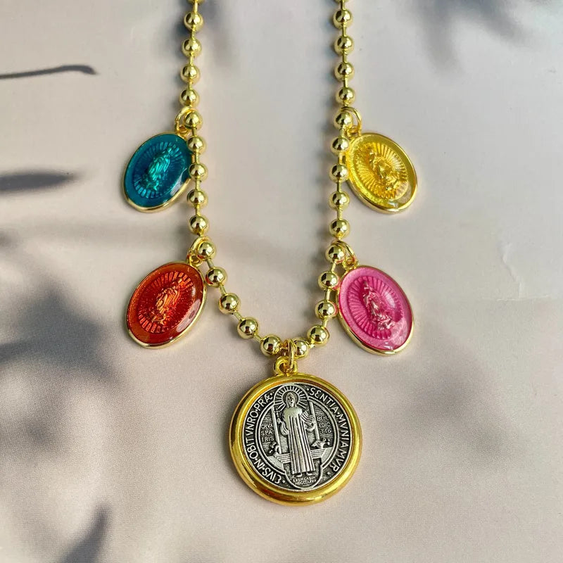Médailles Vierge necklaces