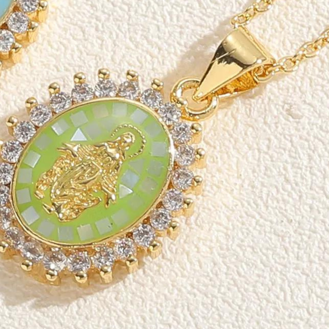 Medaille necklace