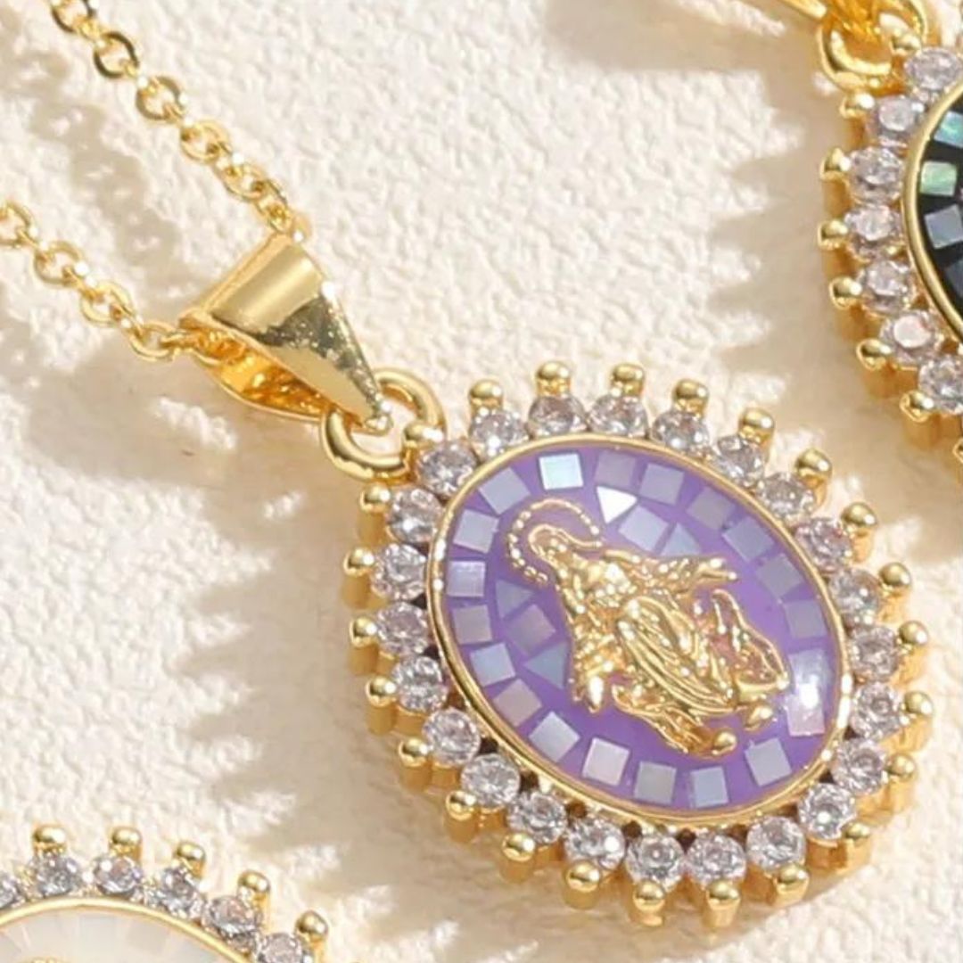 Medaille necklace