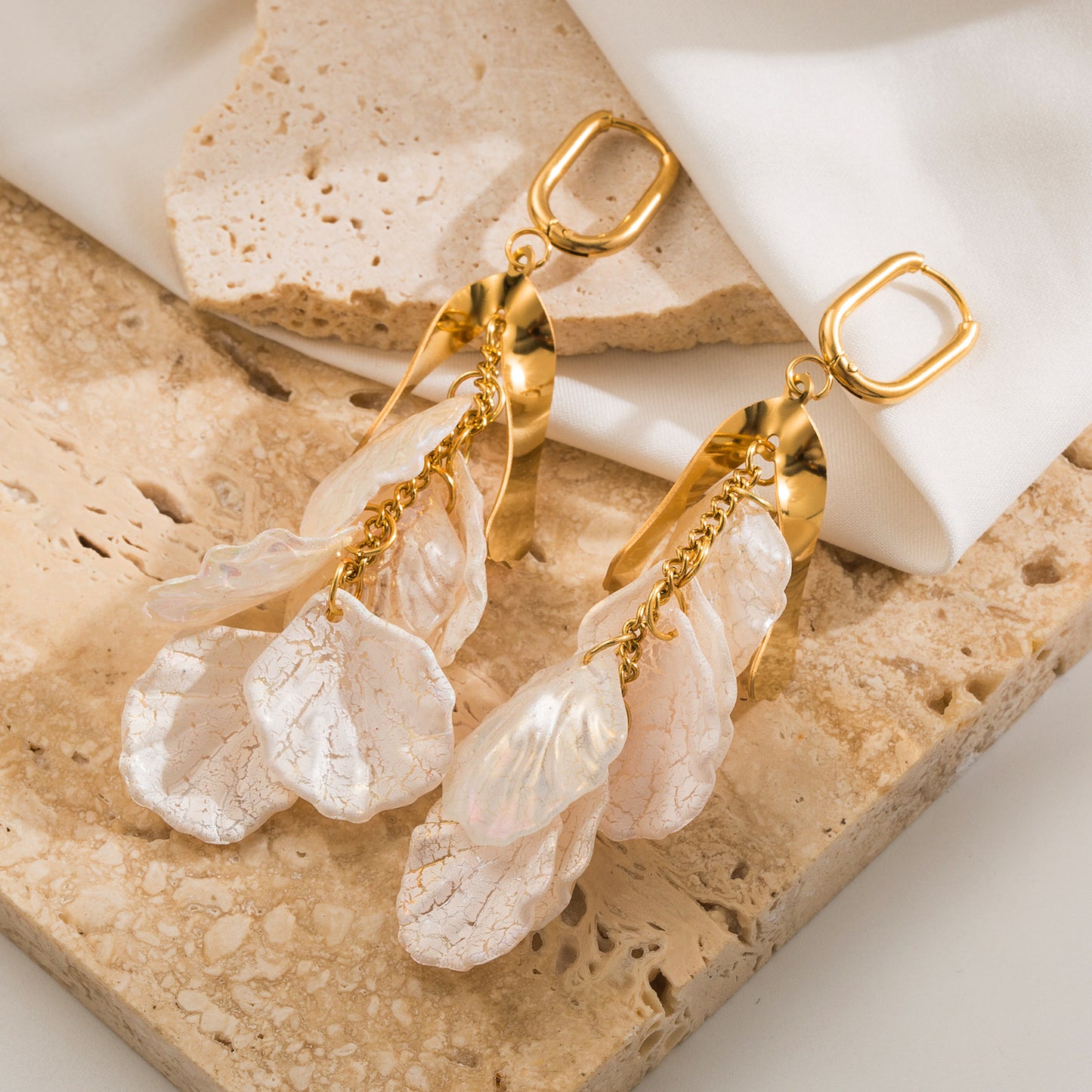 Amo earrings