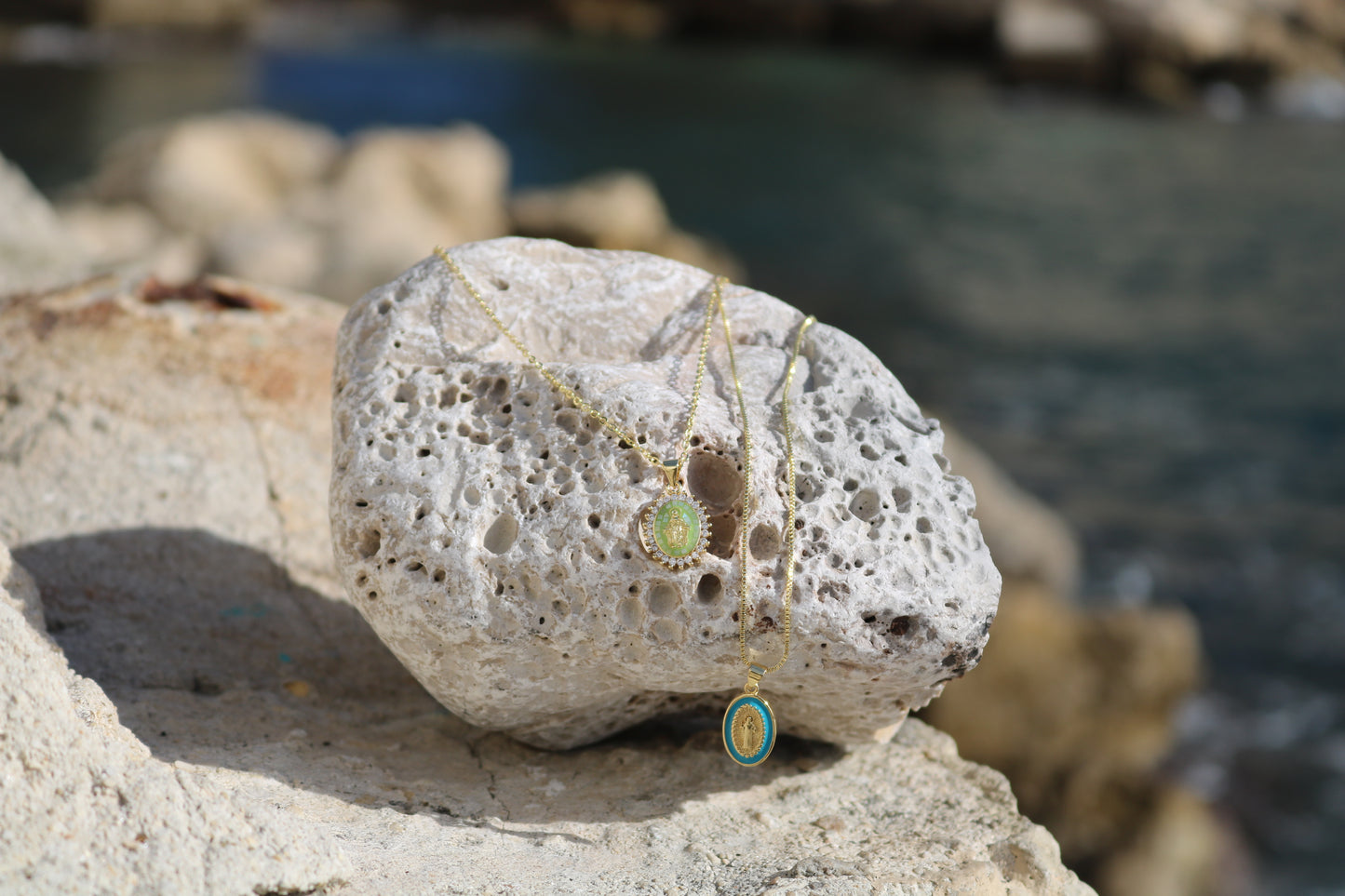 Medaille necklace
