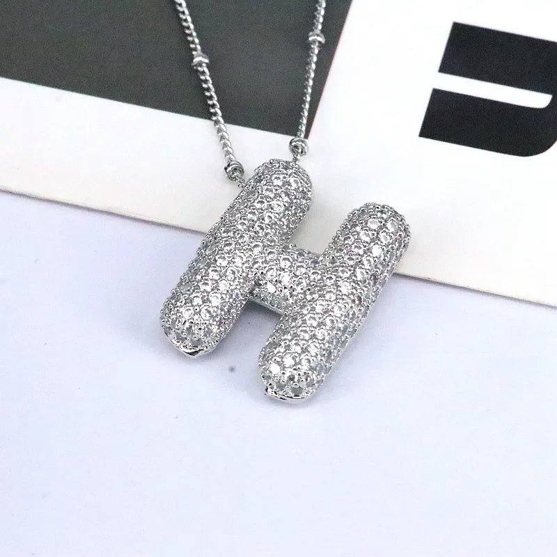 Lettres necklaces