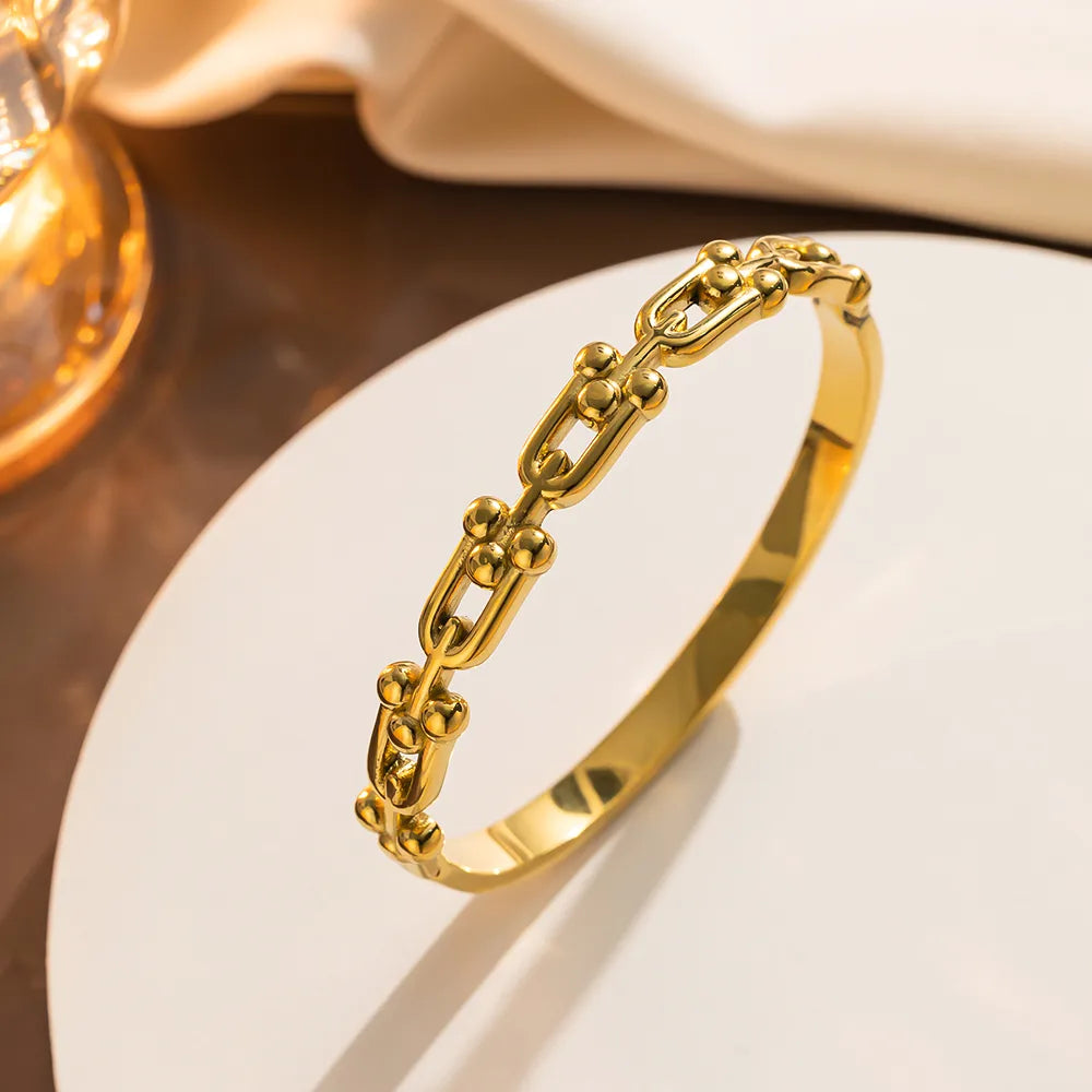 Chloé bracelets