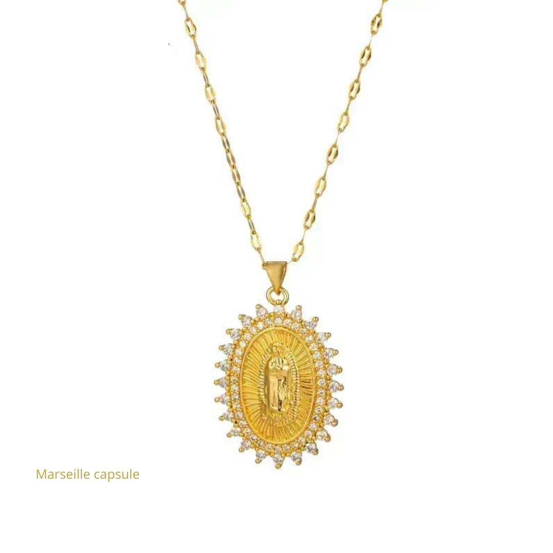 Médailles Vierge necklaces