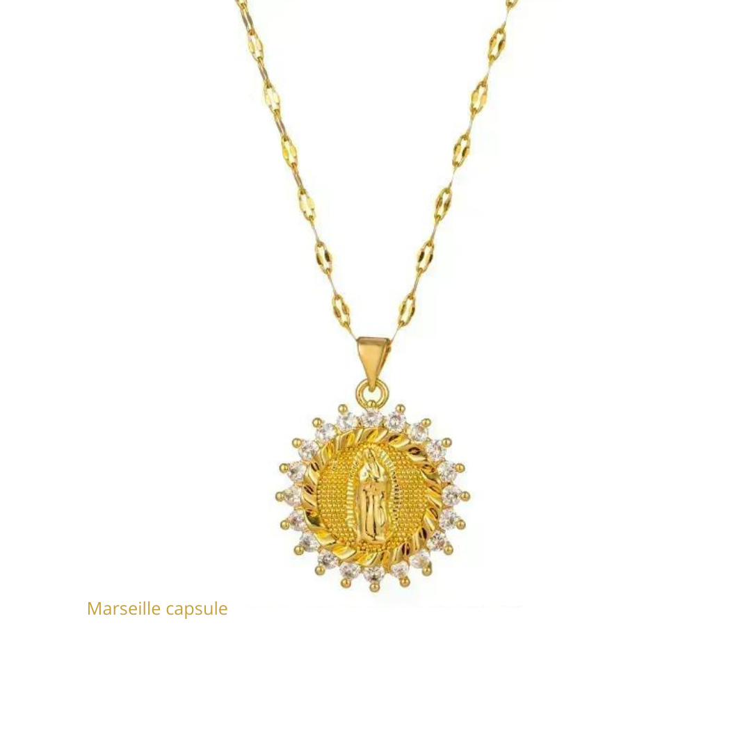 Médailles Vierge necklaces