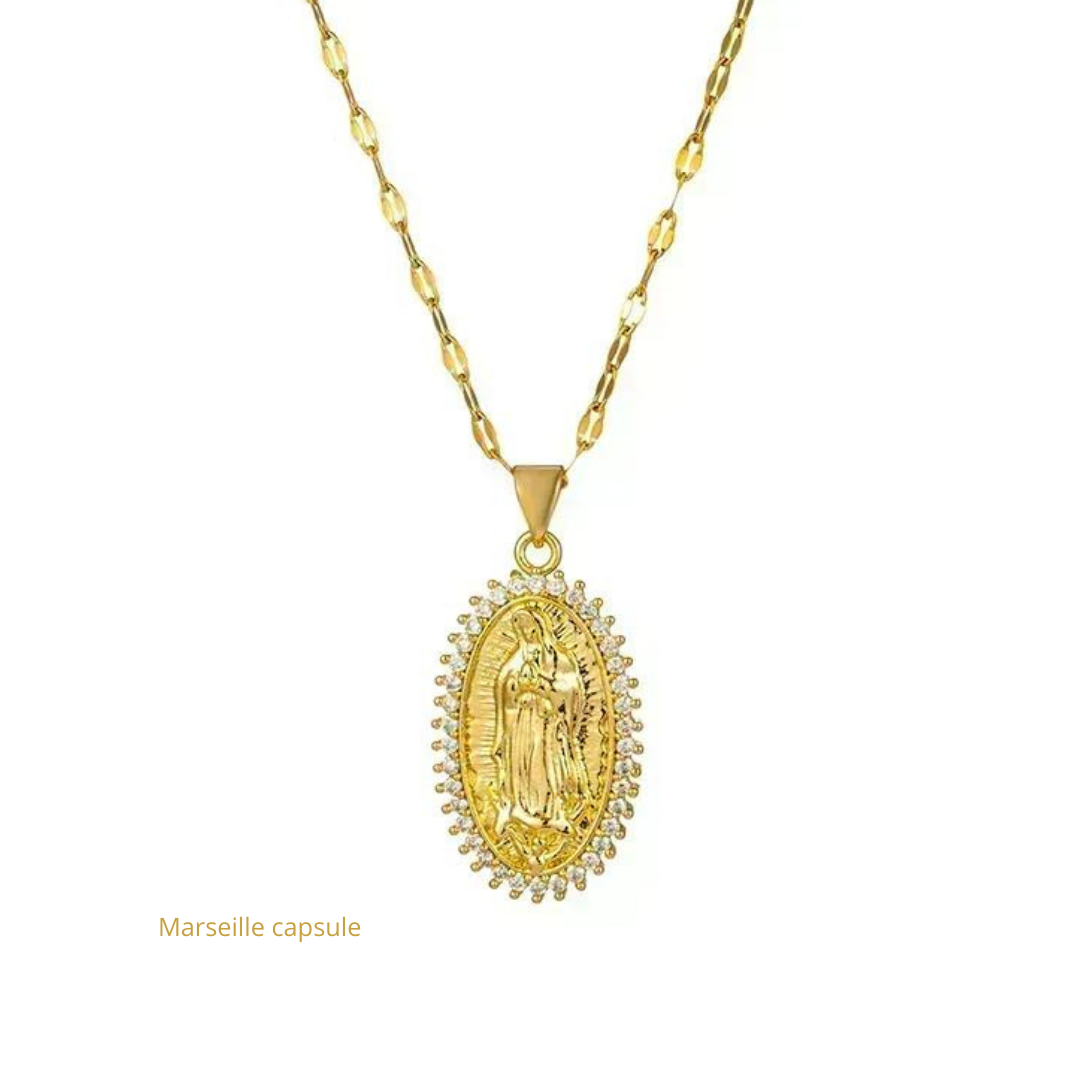 Médailles Vierge necklaces