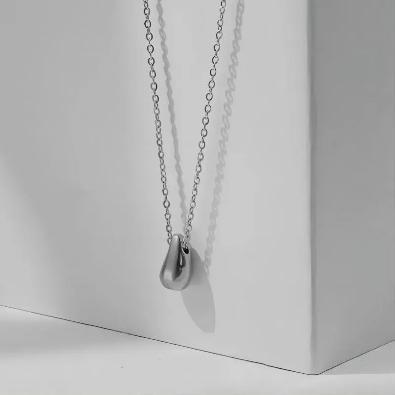 Grande et petite necklaces