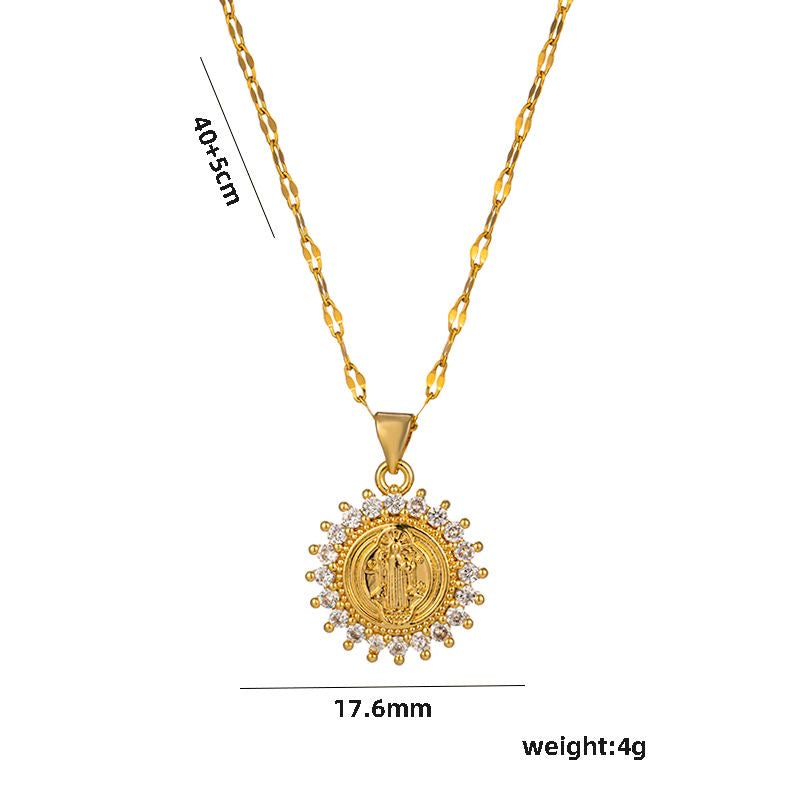 Médailles Vierge necklaces