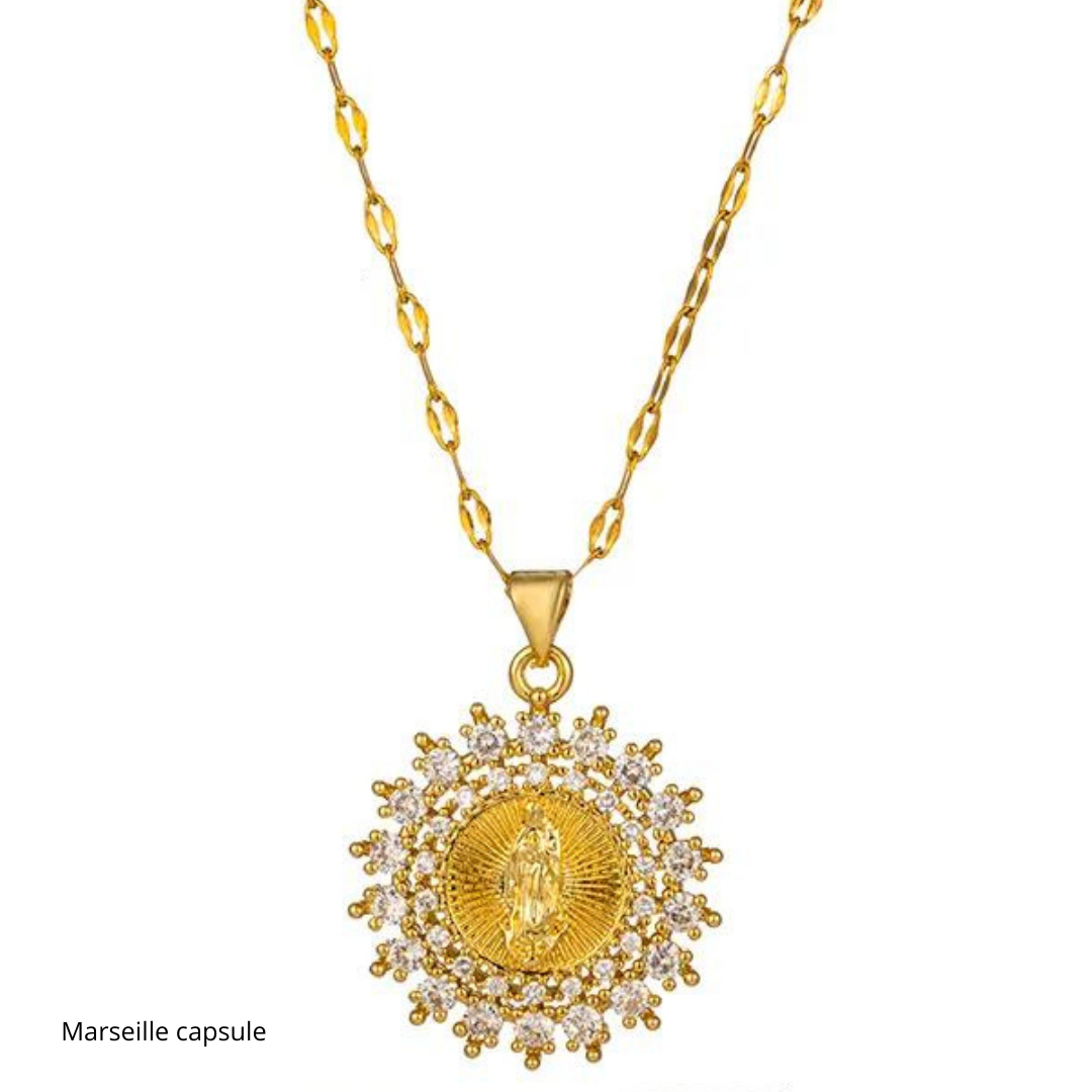 Médailles Vierge necklaces