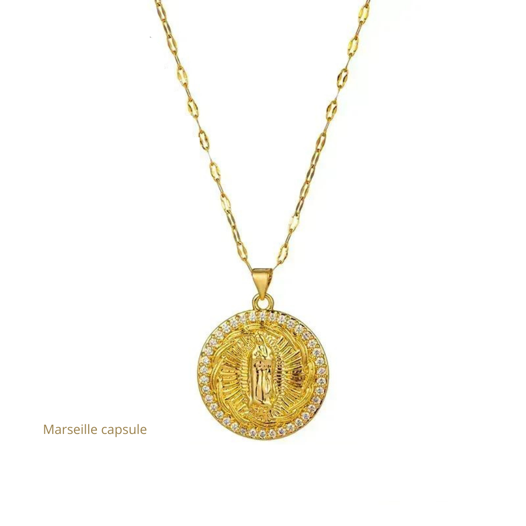 Médailles Vierge necklaces