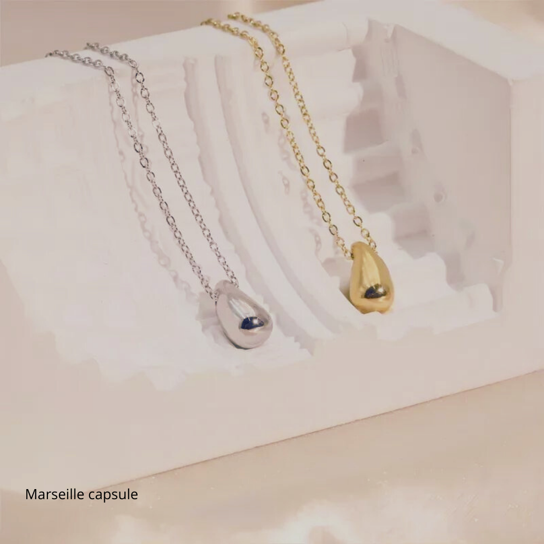 Grande et petite necklaces