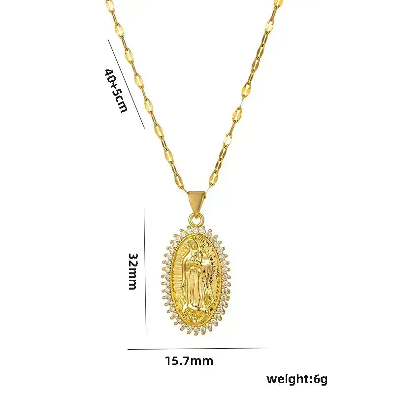 Médailles Vierge necklaces